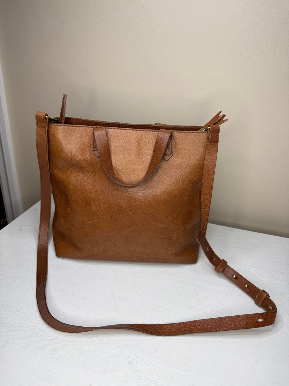 MADEWELL Mini Transport Crossbody Leather Minimal Tote - Picture 4 of 14
